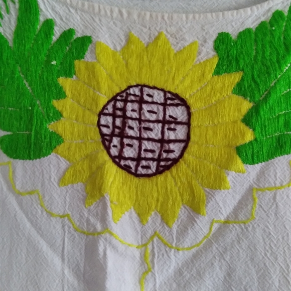 Vintage embroidered muumuu cover up plus size - Picture 3 of 4